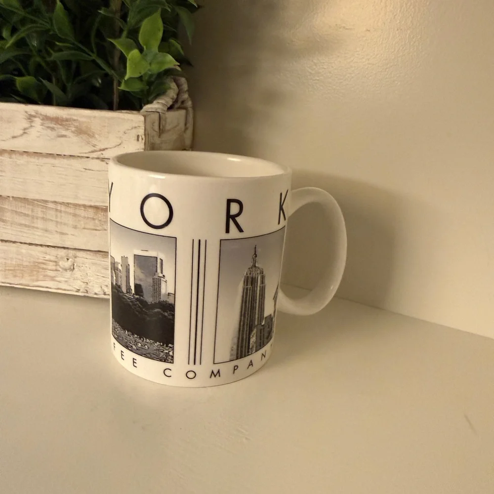 Starbucks Barista NEW YORK CITY Coffee Tea Ceramic Mug City Scenes Series - Picture 2 of 14